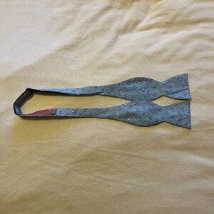 Vineyard Vines 100% Silk Shark Pattern Bowtie